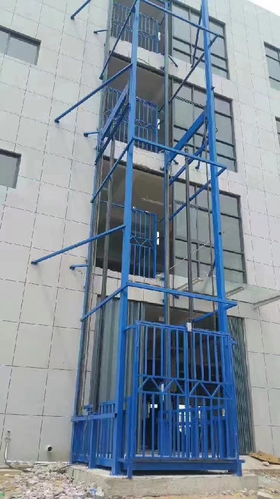 導軌式升降平臺